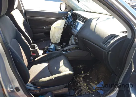 2019 Mitsubishi Outlander Sport 2.0 Se z USA, uszkodzony, nr VIN JA4AP4AU5KU014782